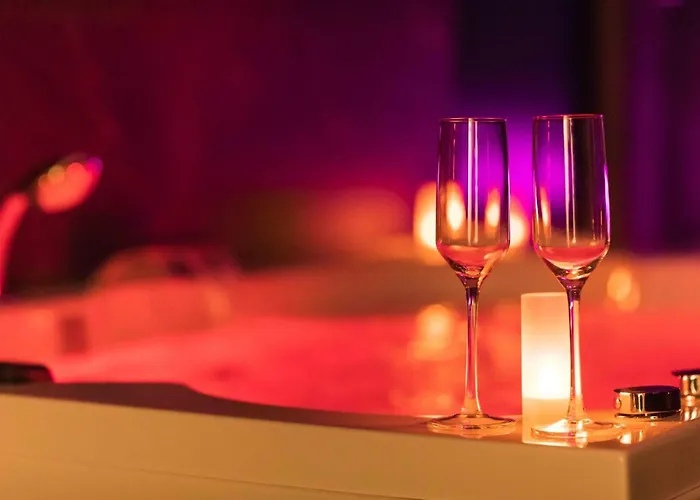 * Spa & Detente # Suite Privee # Tours # Netflix *