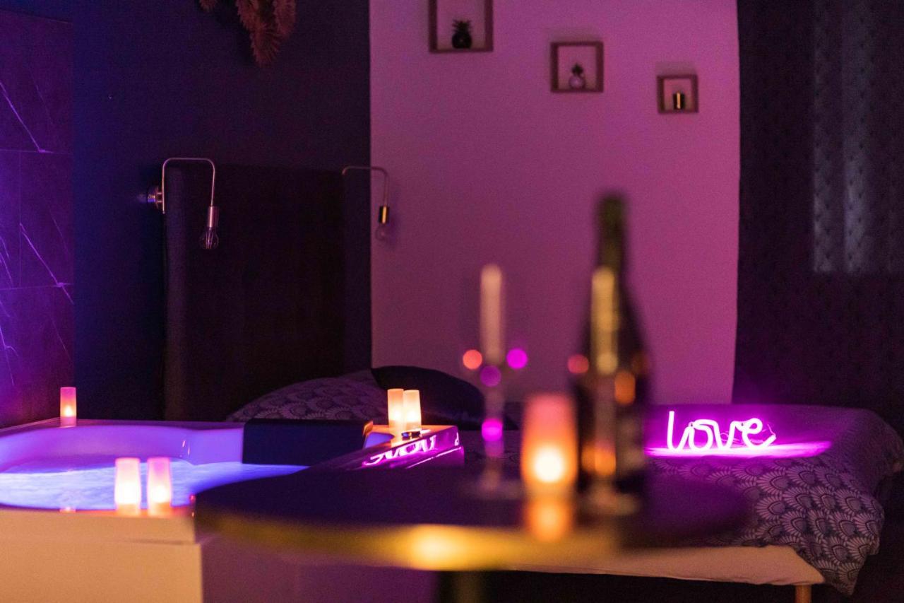 Apartment * & Detente # Privee # # Netflix * *