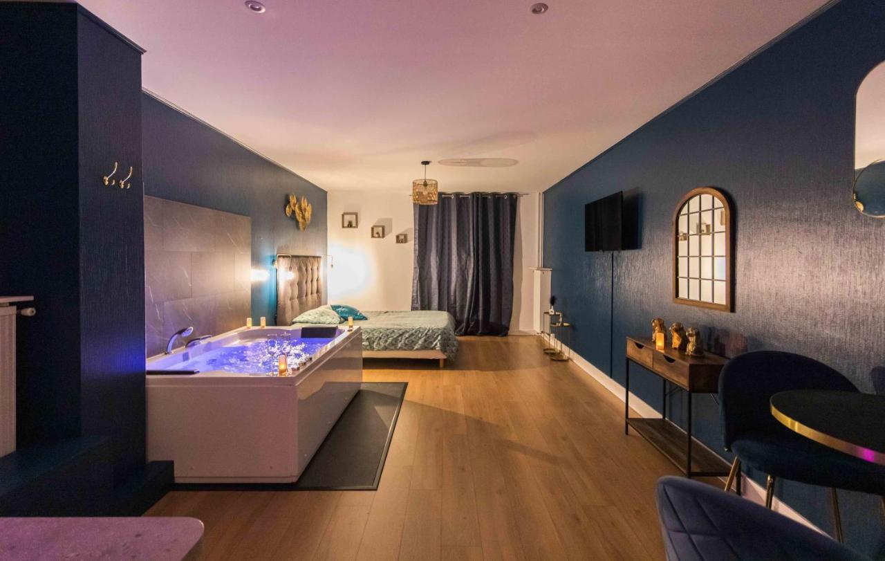 Apartment * & Detente # Privee # # Netflix *